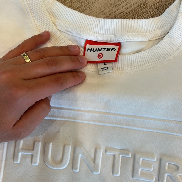 Hunter Sweatshirt - Picture 2 of 3